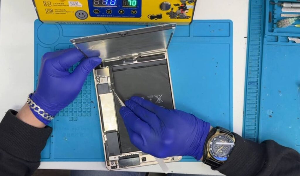 заміна акумулятора iPad у Києві DoctorFix