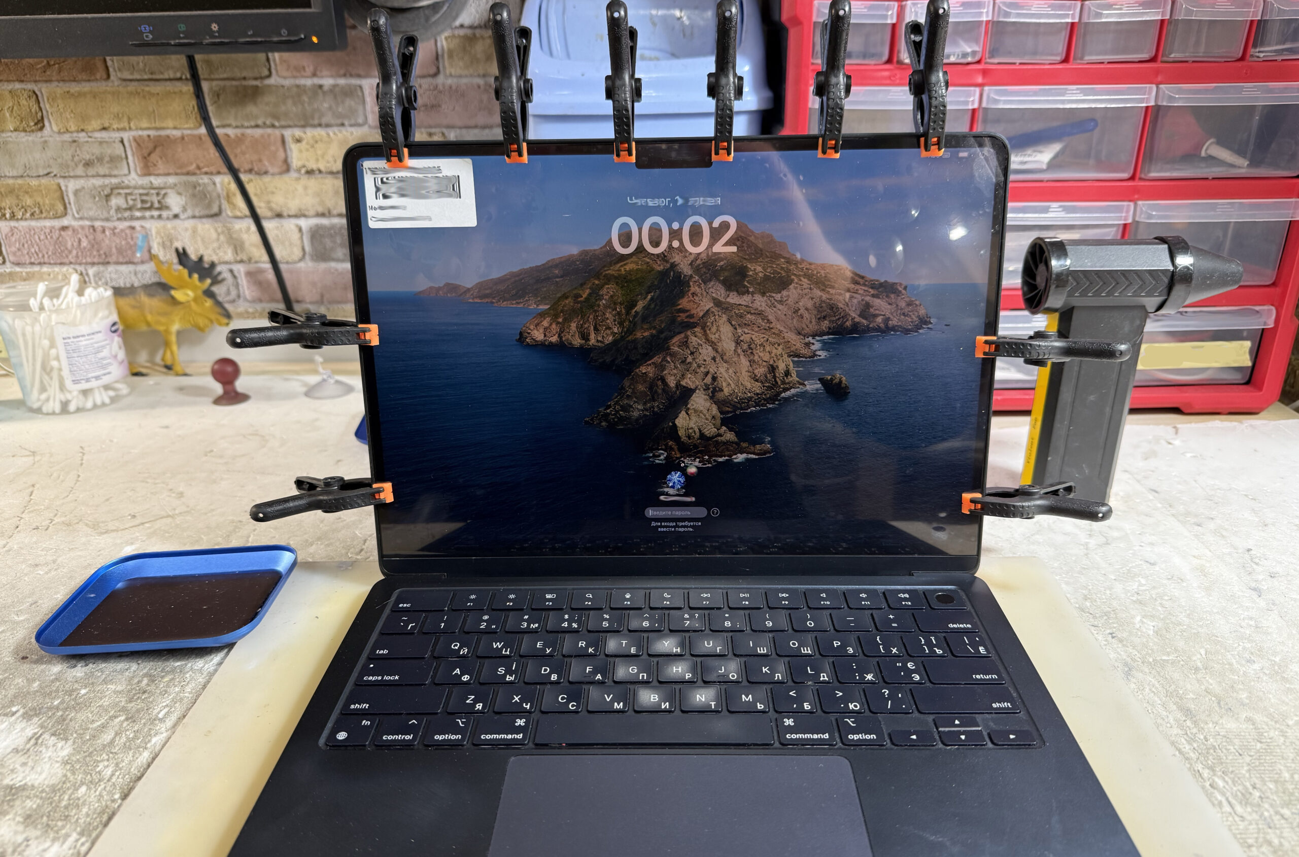 Заміна матриці MacBook у Києві в DoctorFix